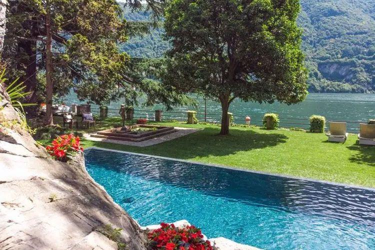 adria lake house with boat rental