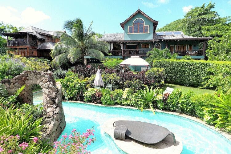 Cest La Vie Rodney Bay villa with pool in St Lucia