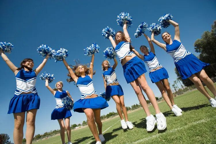 Cheerleader sports team staying at side by side villas in Orlando