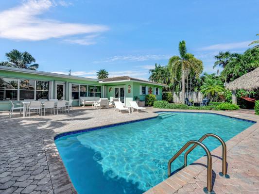 https://www.thetopvillas.com/destinations/florida/boca-raton-area/deerfield-beach/deerfield-beach-5/