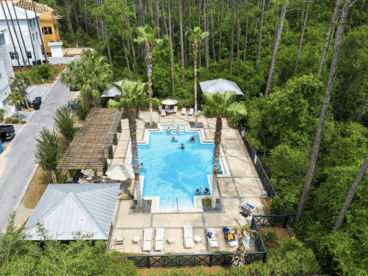 https://www.thetopvillas.com/destinations/florida/destin-area/30a/rosemary-beach/rosemary-beach-13