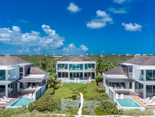 https://www.thetopvillas.com/destinations/caribbean/turks-caicos/providenciales/long-bay-beach/eos-beachfront-villa