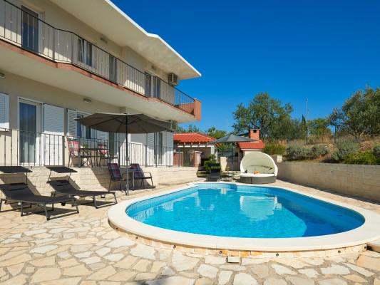 Villa Ivana private villas in Croatia with pools