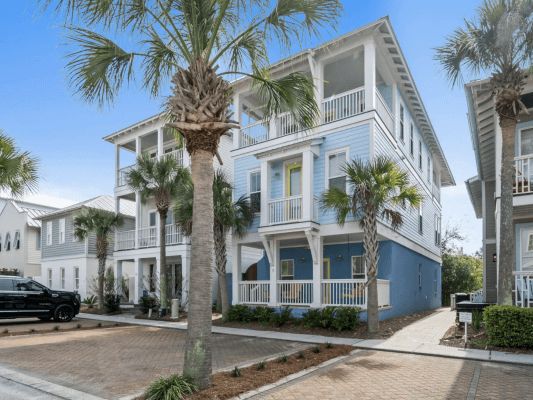 https://www.thetopvillas.com/destinations/florida/destin-area/30a/rosemary-beach/rosemary-beach-15