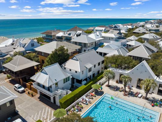 https://www.thetopvillas.com/destinations/florida/destin-area/30a/rosemary-beach/rosemary-beach-20