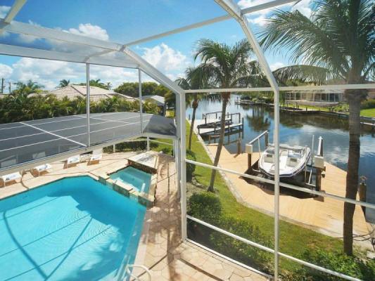 https://www.thetopvillas.com/destinations/florida/cape-coral/cape-coral-66/