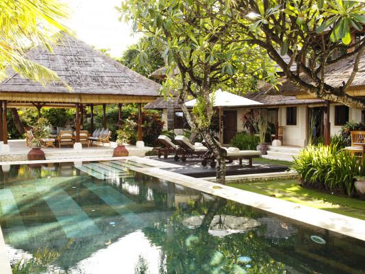 https://www.thetopvillas.com/destinations/indonesia/bali/sanur-ketewel/sanur-ketewel-5728-villa-cemara