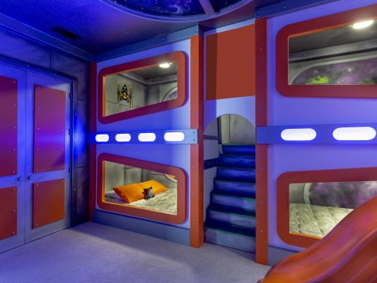Reunion Resort 667 space themed room