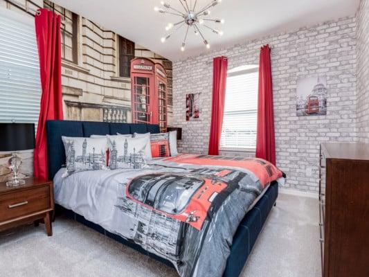 Solara Resort 42 themed rooms near Disney