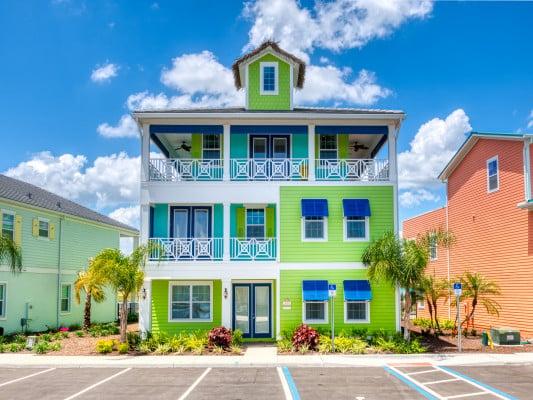 Margaritaville 65 large holiday cottages