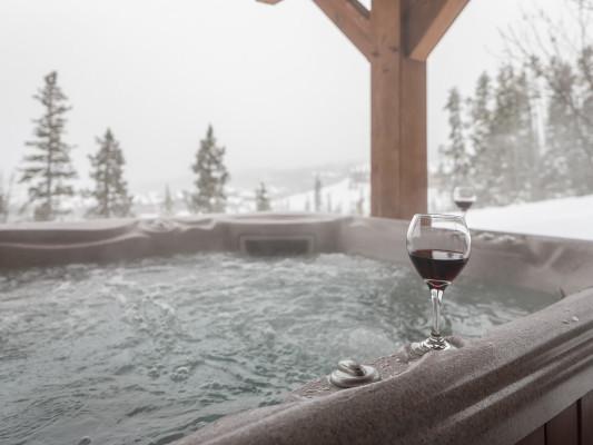 Big Sky 8 cabins with hot tubs