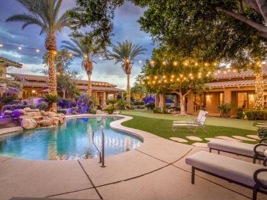 https://www.thetopvillas.com/destinations/arizona/scottsdale/scottsdale-89/