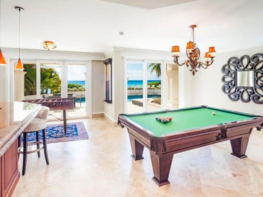 Coconut Walk villa with games room