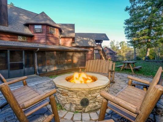 Pigeon Forge 26 pet friendly cabin in Tennessee