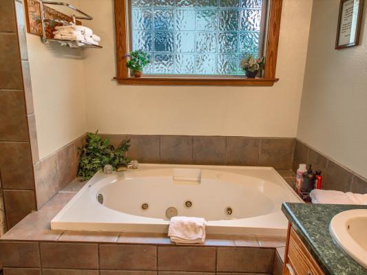 Fredericksburg 33 Fredericksburg vacation rentals with hot tubs