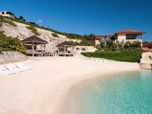 Bajacu Turks and Caicos beachfront villas