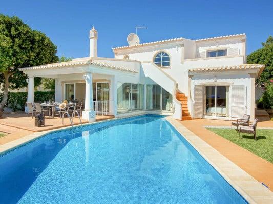 Long term vacation rentals Europe Villa Adele