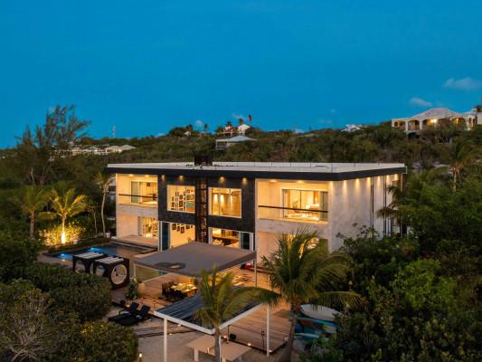 Turks and Caicos all-inclusive villas with staff