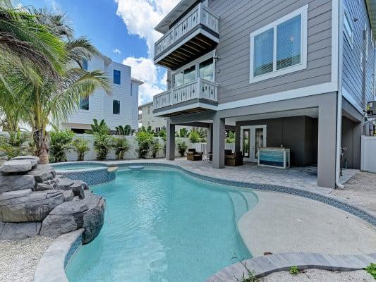 Bradenton Beach 2 pet friendly Anna Maria Island vacation rentals