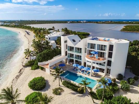Antilles Pearl 5 bedroom beachfront rentals