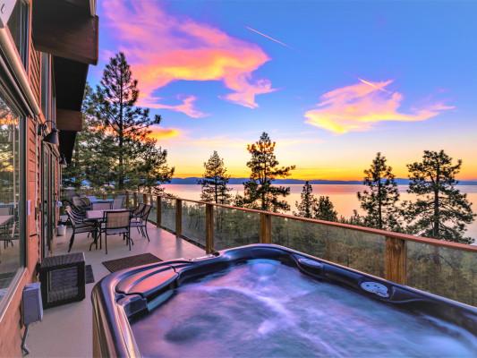 https://www.thetopvillas.com/destinations/nevada/lake-tahoe-60/