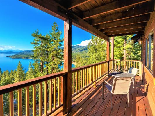 https://www.thetopvillas.com/destinations/nevada/lake-tahoe-60/