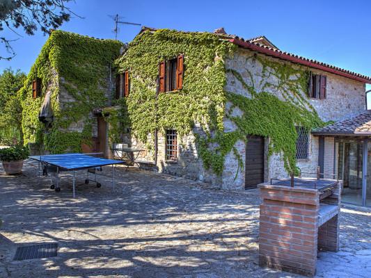 Villa Poggiente large villas in Umbria