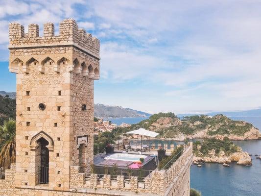 Torre Pirandello villas in Italy near the beach