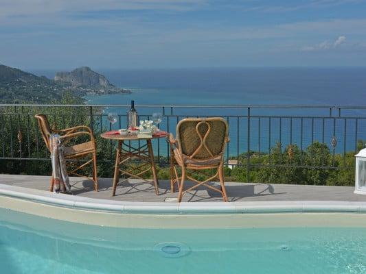 Villa Il Basto seafront villas in Sicily