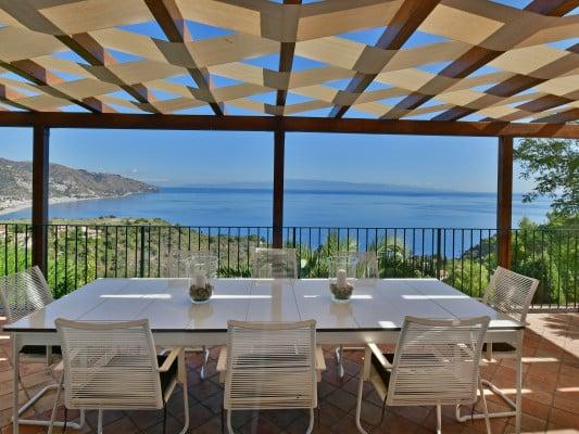 Villa Karin seafront villas in Sicily