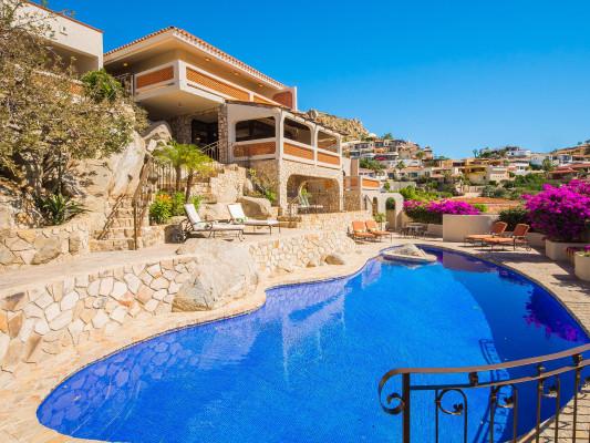 Hacienda Edith Cabo villas with pools