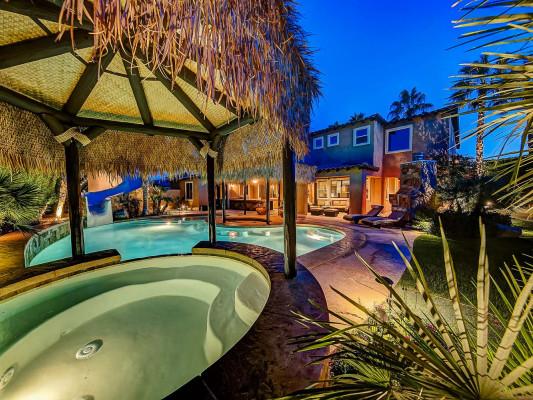 https://www.thetopvillas.com/destinations/california/palm-springs/indio/indio-50