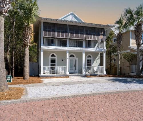 https://www.thetopvillas.com/destinations/florida/destin-area/30a/rosemary-beach/rosemary-beach-14