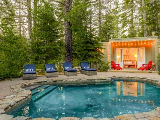 Lake Tahoe 95 Large group log cabins with hot tubs