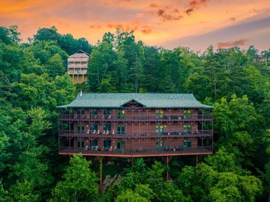 Gatlinburg 36 pet-friendly Gatlinburg cabin