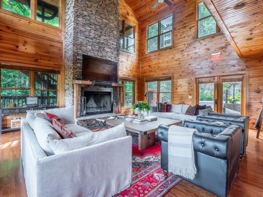 Gatlinburg 36 Pet friendly cabins in Smoky Mountains