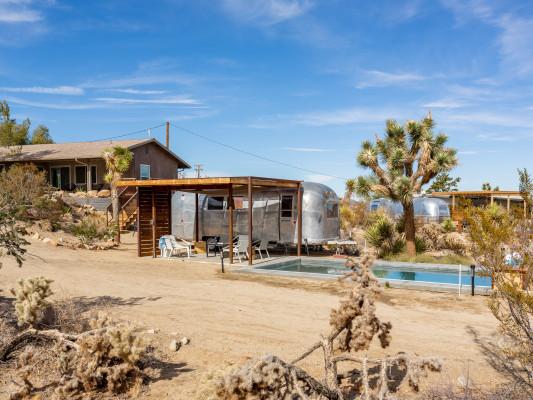 Joshua Tree 18 vacation rentals near Joshua Tree