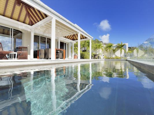 https://www.thetopvillas.com/destinations/caribbean/st-barthelemy/marigot/villa-plein-ciel/