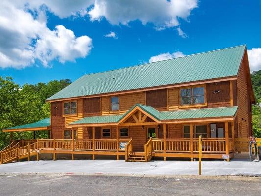 Pigeon Forge 88 large cabins near Dollywood