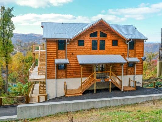 Gatlinburg 64 7 bedroom cabin