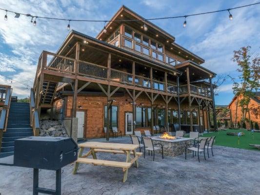 Pigeon Forge 96 large cabin rental