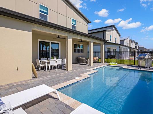 Harbor Island 11 vacation rentals with pools