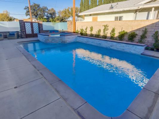 Anaheim 5 Anaheim vacation rentals with pools