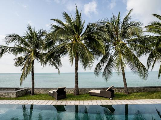 Maenam 7044 beachfront villas in Thailand