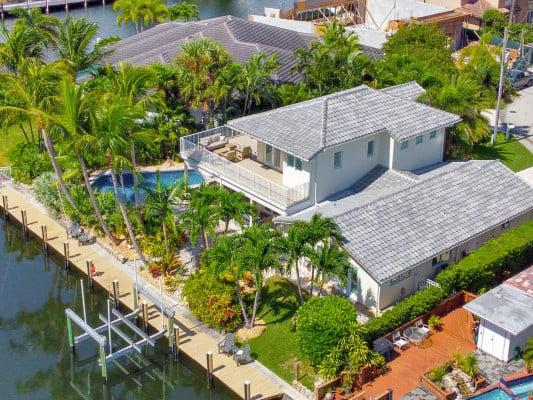 https://www.thetopvillas.com/destinations/florida/boca-raton-area/lighthouse-point/lighthouse-point-1