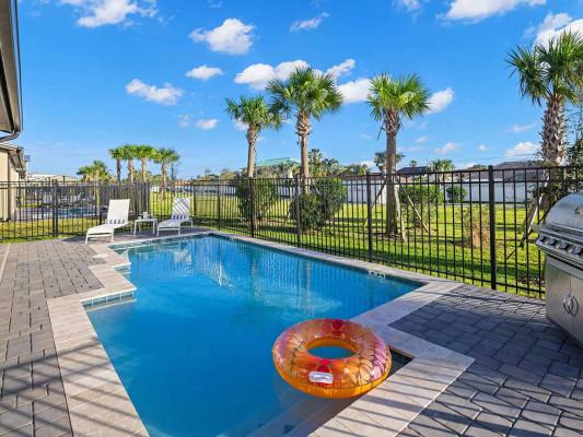Harbor Island 19 vacation rentals with pools