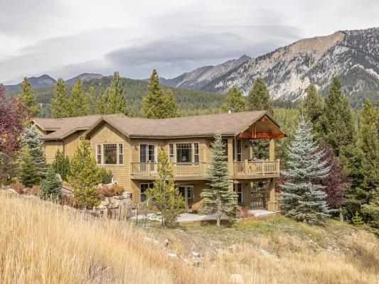 Big Sky 103 cabin vacation rentals near Yellowstone