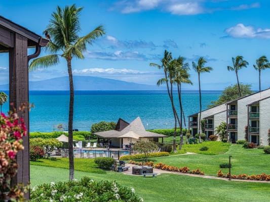 https://www.thetopvillas.com/destinations/hawaii/maui/maui-10/