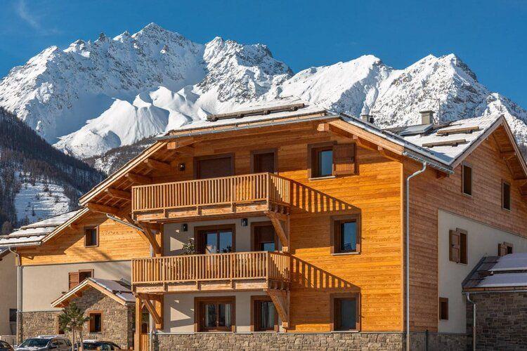 4 Bedroom Apartments in Serre Chevalier, residence, ski slopes, Top Villas