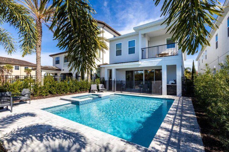 5 bedroom villas near Disney World, Reunion Resort 2800 pool